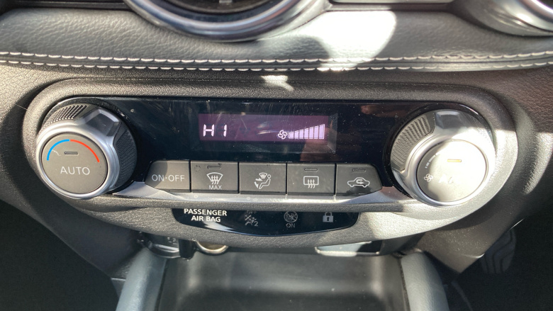 Nissan Juke 1.0 DiG-T 114 N-Connecta 5dr Petrol Hatchback